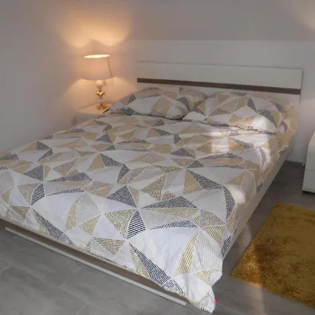 Semesterbostad Luis *